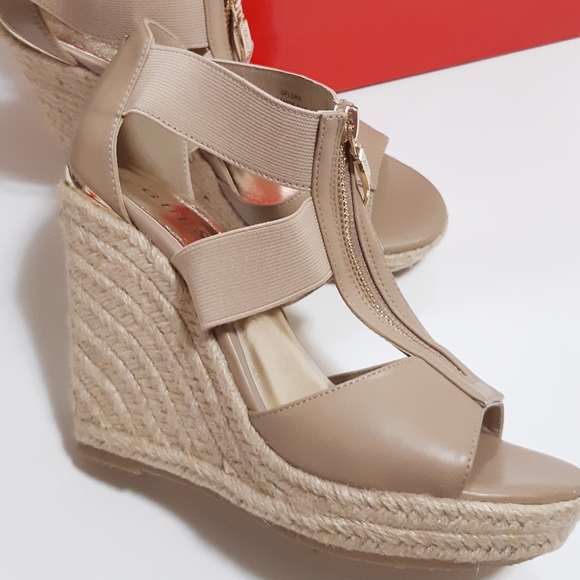 GUESS "Lora" zip-front espadrille - Picture 2 of 7